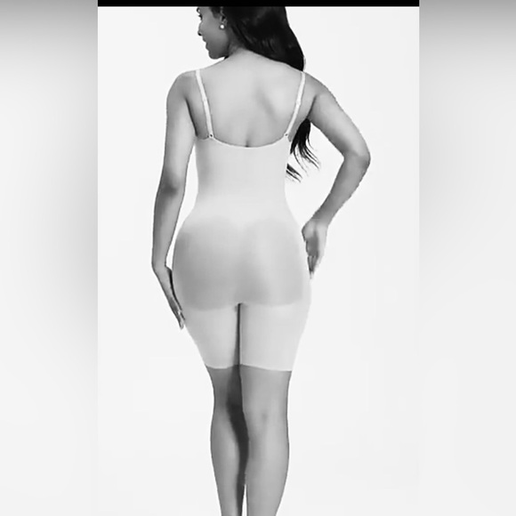 🔥✔️ Solid Adjustable Strap Bodysuit, Backless Butt Lifting Bodyshaper Size L 👀 - Picture 8 of 16